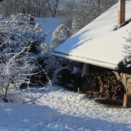 Semesterbostad Blockhaus In Gajwka Mit Kaminofen Mirsk